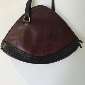 Bar Harbor 90’s triangular brown leather black reptile embossed base crossbody